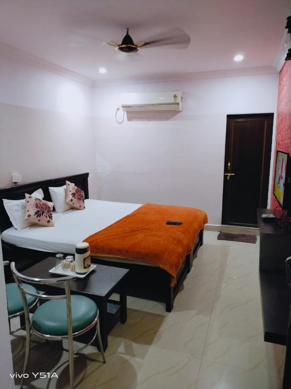 Sv Guest Rooms Visakhapatnam Buitenkant foto